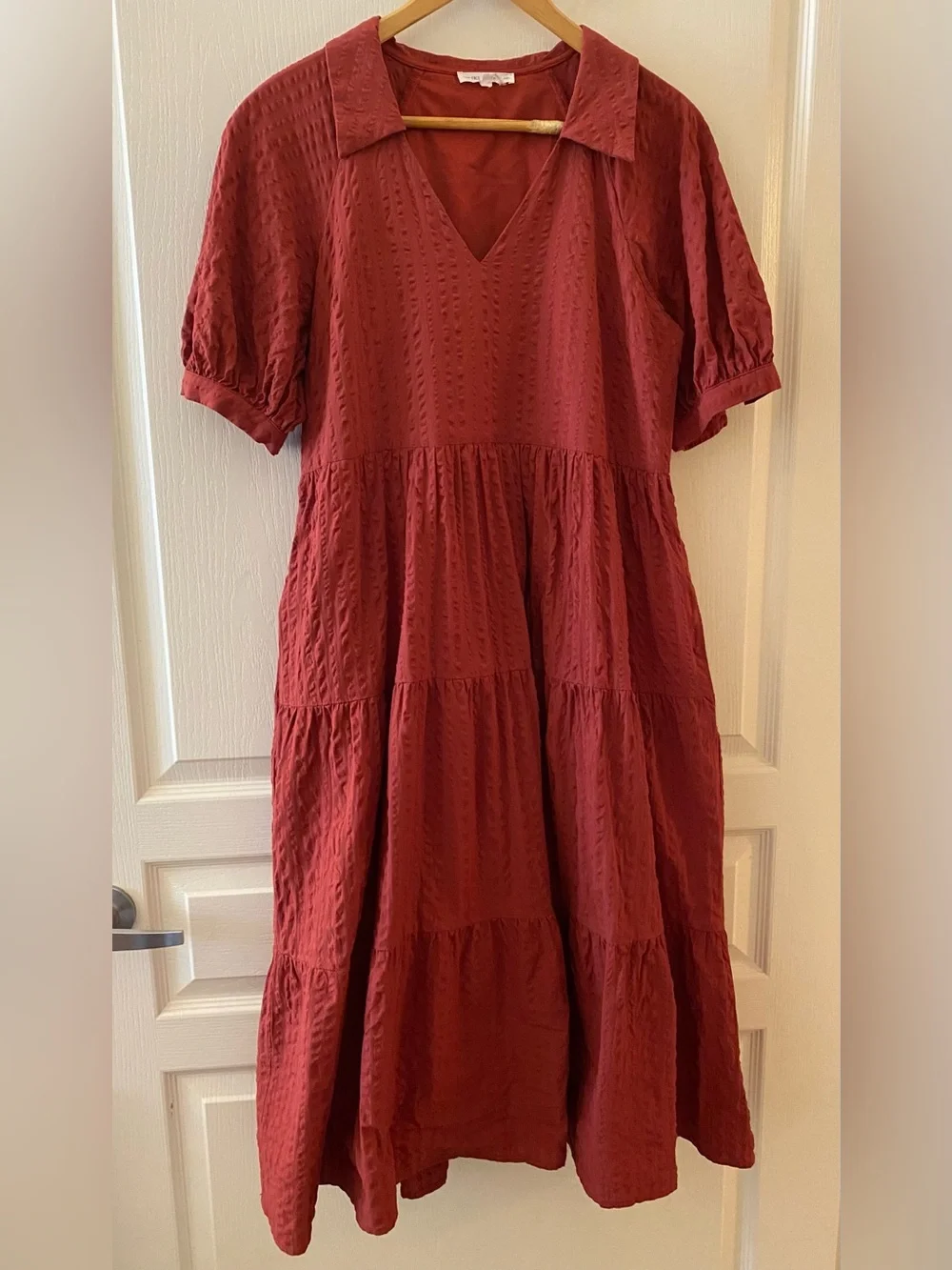 FREE THE ROSES Stripe Texture Tiered Collared Midi Dress in Red - S - Picture 2 of 16